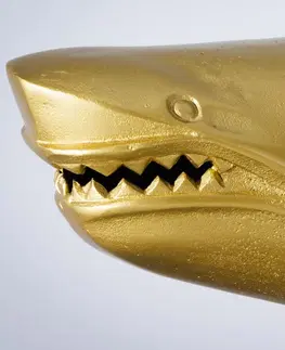 Bytové doplnky a dekorácie Dekoračná socha žralok AMEIS 100 cm Dekorhome Zlatá
