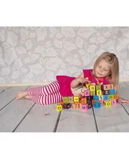 Drevené hračky Woody Farebné kocky s písmenami a číslami, 40 ks