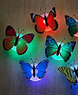 Vonkajšie osvetlenie 8 LED motýľov