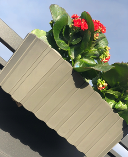 Kvetináče a truhlíky NABBI DDECZ400 plastový balkónový kvetináč 38,3 cm sivý kameň