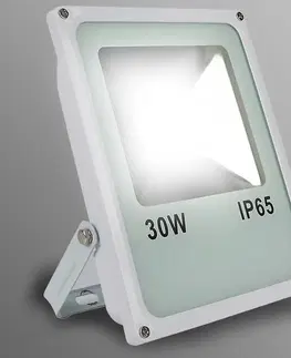 LED vonkajšie reflektory Biely LED reflektor 20W IP65 1600LM 4000K EK724