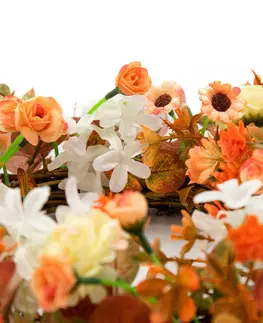 Drobné dekorácie a doplnky Kvetinový veniec