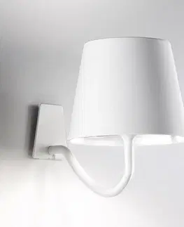 Vonkajšie osvetlenie terasy Zafferano Nástenné svietidlo Zafferano Poldina LED s dobíjacou batériou, biele