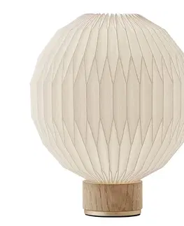 Stolové lampy LE KLINT LE KLINT 375 stolná lampa papierové tienidlo 25 cm