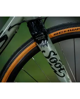 Bicykle Gravel bicykel KELLYS SOOT 70 28" - model 2023 M (20", 172-186 cm)