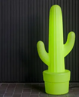 Vonkajšie osvetlenie terasy Newgarden Stojacia lampa Newgarden cactus, limetkovo zelená