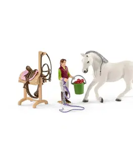 Drevené hračky Schleich 42389 Jazdecká škola s jazdcami a koňmi