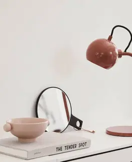 Stolové lampy FRANDSEN FRANDSEN Ball Single stolová lampa, červená