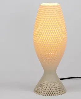 Stolové lampy Tagwerk Diamantová stolová lampa z organického materiálu, ľan, 33 cm