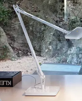 Stolové lampy FLOS FLOS Kelvin Edge biela LED lampa na písací stôl