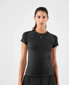 nordic walking Dámske bežecké bezšvové tričko Run 500 Comfort Slim čierne