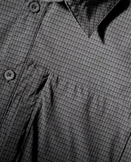 turistik Pánska trekingová košeľa Travel 500 strečová s krátkym rukávom sivá