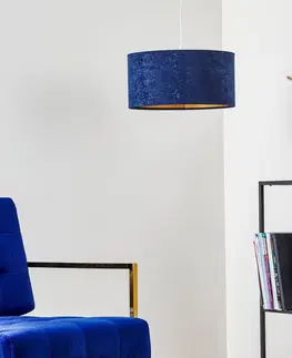 Závesné svietidlá Maco Design Zamatové závesné svetlo Lobelia so zlatým interiérom