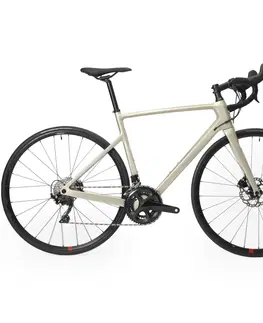 bicykle Dámsky cestný bicykel EDR 105 s karbónovým rámom a kotúčovými brzdami béžový