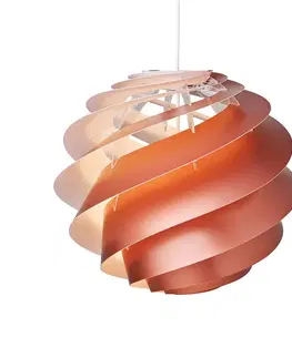 Závesné svietidlá LE KLINT LE KLINT Swirl 3 Medium – závesná lampa v medenej
