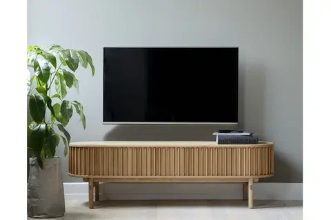 TV stolíky Furniria Dizajnový TV stolík Wally 160 cm prírodný dub