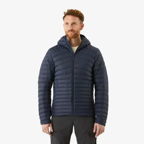 bundy a vesty Pánska páperová bunda MT100 na horskú turistiku s kapucňou do -5 °C