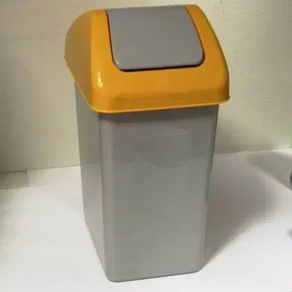 Odpadkové koše Kinekus Kôš na odpad preklápací 25 l, plastový, SWING, oranžovo - sivý