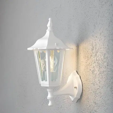 Vonkajšie nástenné svietidlá so senzorom Konstsmide Svietidlo Firenze polovičná miska senzor biele