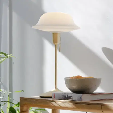 Stolové lampy UMAGE Stolová lampa UMAGE Butler sklenené tienidlo, mosadzný podstavec