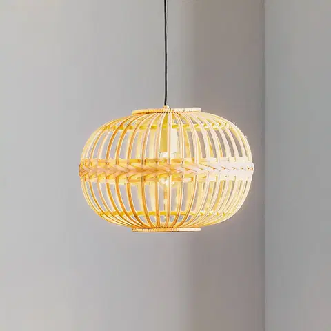 Závesné svietidlá EGLO Závesná lampa Amsfield z bambusu oválny tvar