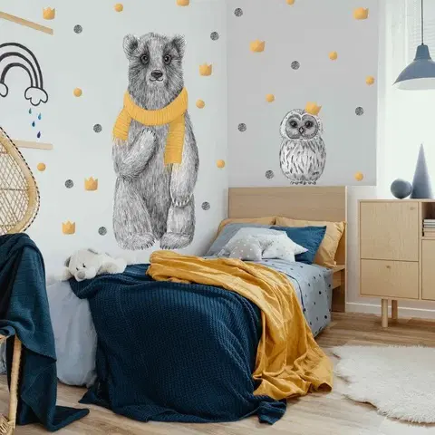 Nálepky na stenu Veľký nalepovací medveď v čiernobielej farbe so zlatými doplnkami a sovou