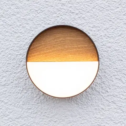 Vonkajšie nástenné svietidlá Eco-Light LED dobíjacie vonkajšie nástenné svietidlo Meg, farba dreva, Ø 15 cm
