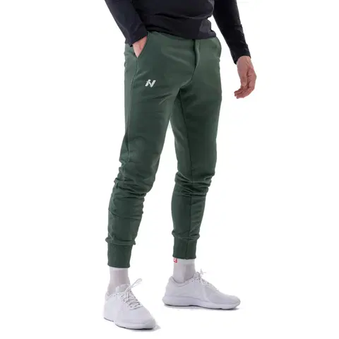 Pánske klasické nohavice Pánske tepláky Nebbia „Reset“ 321 Dark Green - XXL