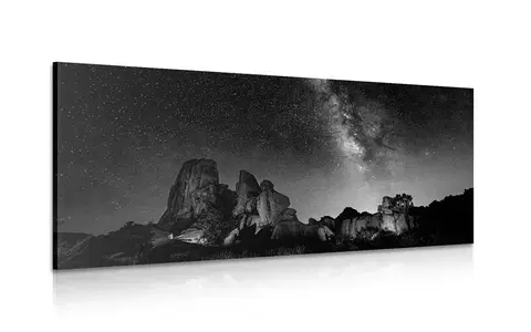 Čiernobiele obrazy Obraz hviezdna obloha nad skalami v čiernobielom prevedení