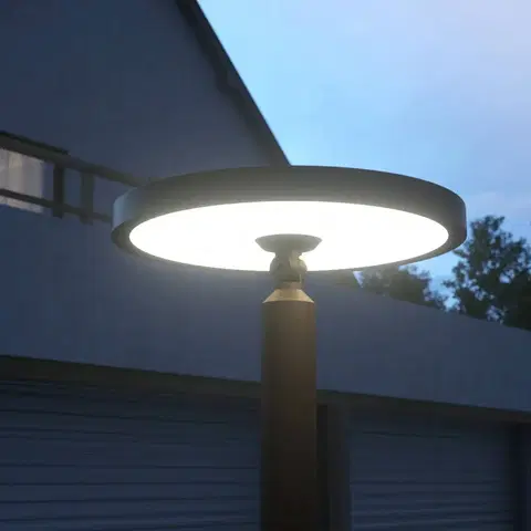 Verejné osvetlenie Lucande Moderné stĺpové LED svietidlo Akito