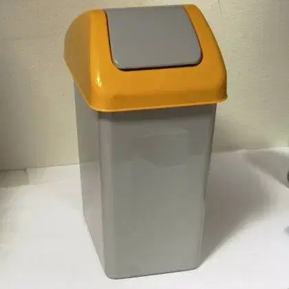 Odpadkové koše Kinekus Kôš na odpad preklápací 10 l, plastový, SWING, oranžovo - sivý