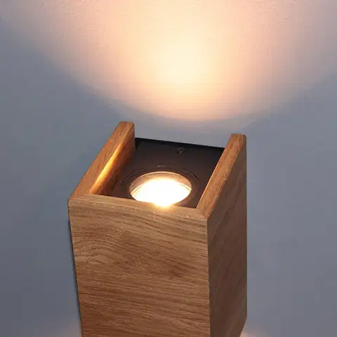 Nástenné svietidlá FISCHER & HONSEL LED svietidlo Shine-Wood dub 2 x GU10 10 x 18 cm